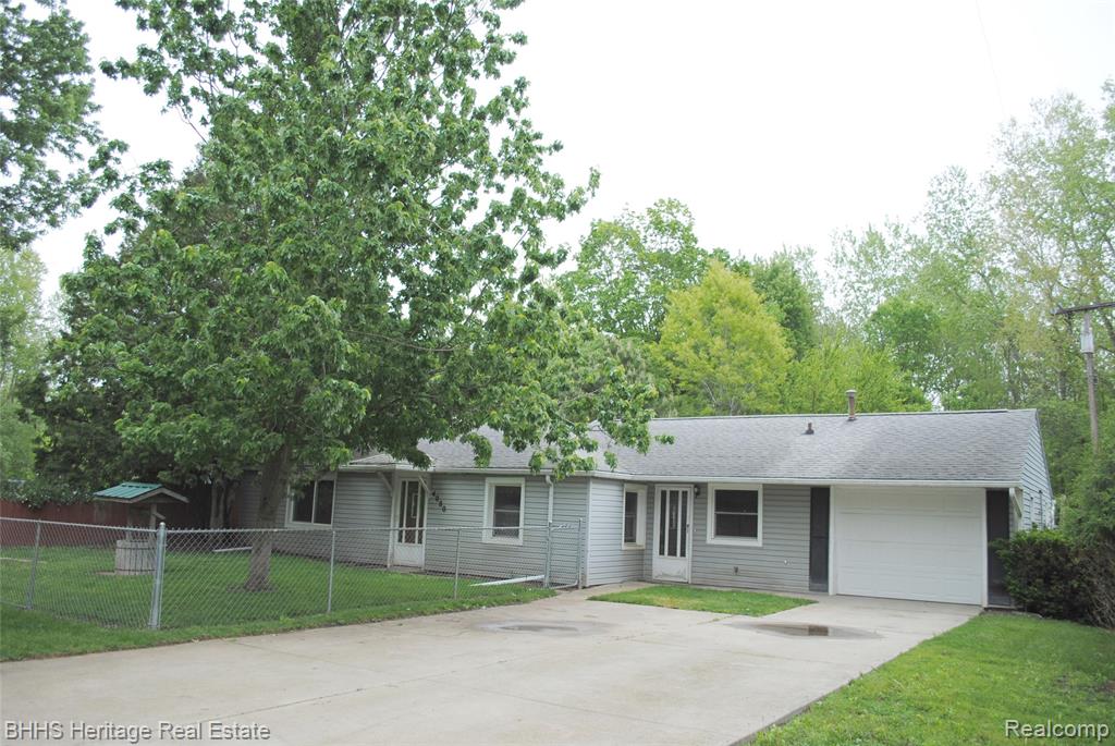 4080 Potts Road, Fowlerville, MI 48836 — front exterior