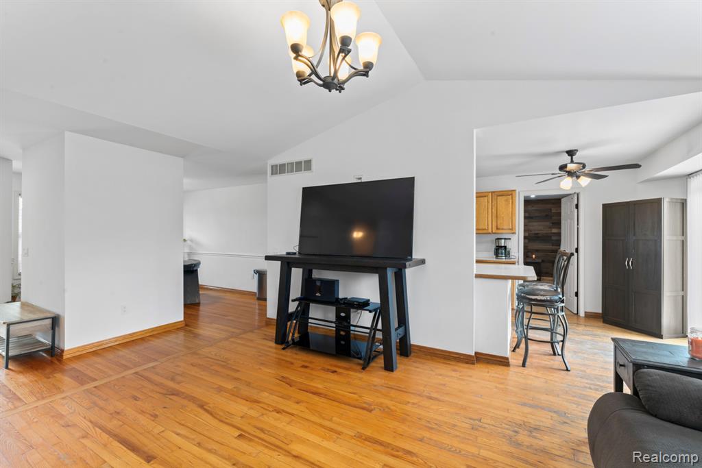 5465 Maple Valley Road, Brown, MI 48416 — Photo 4