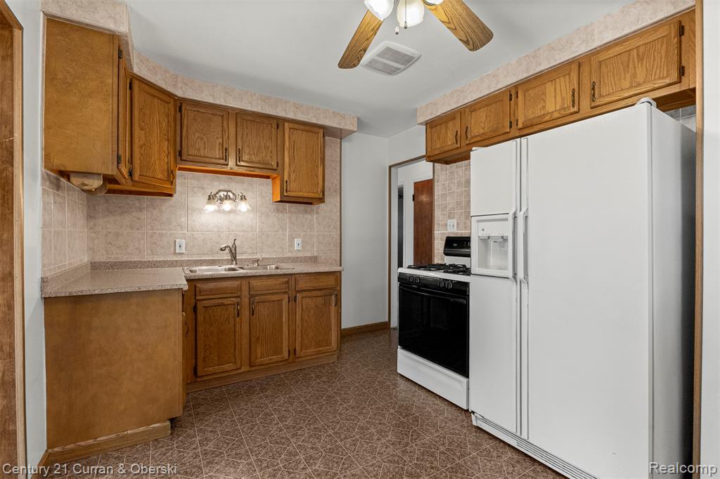 6415 Weddel Street, Taylor, MI 48180 — Photo 5