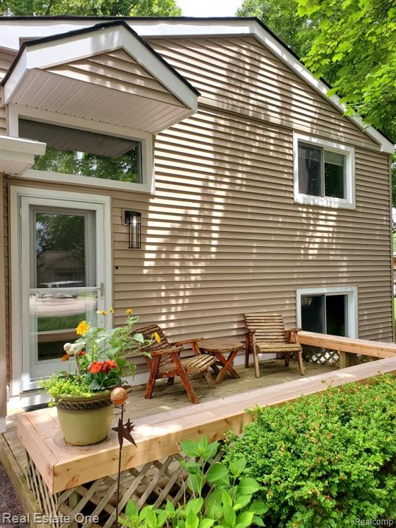 4644 Charest Avenue, Waterford, MI 48327 — Photo 3