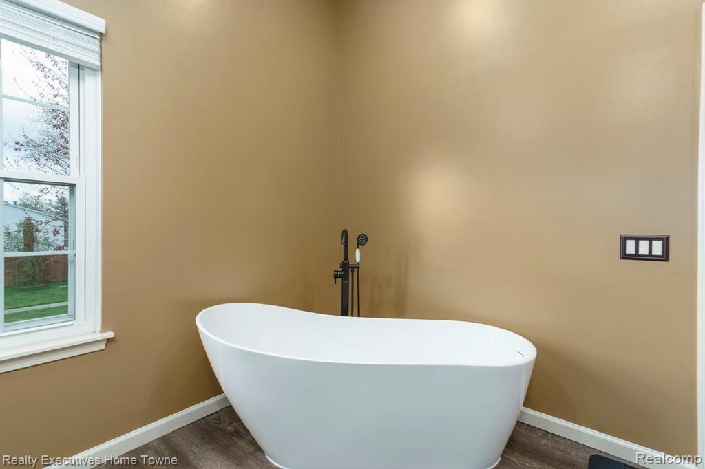 46399 HANFORD Road, Canton, MI 48187 — Photo 18