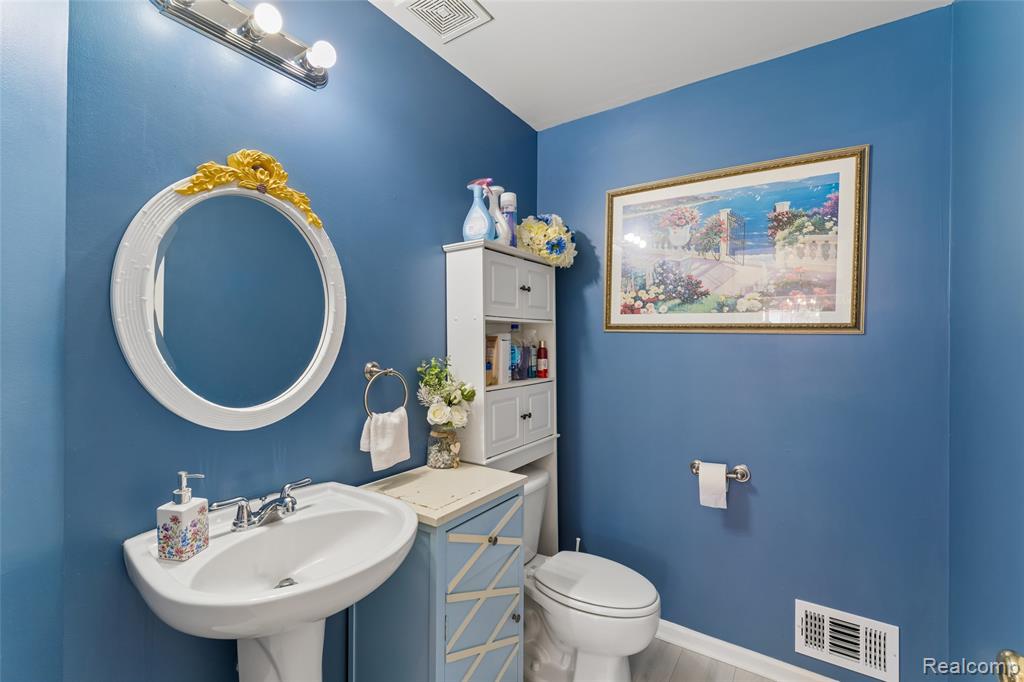 216 Tucker Street, Pontiac, MI 48341 — Photo 30
