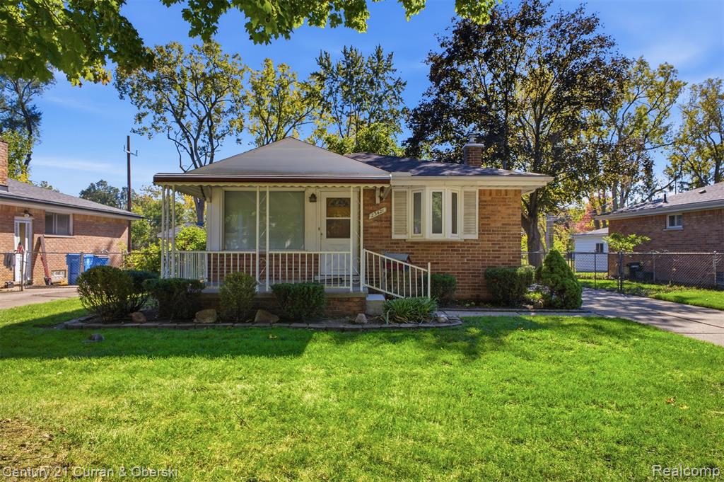 23421 Powers Avenue, Dearborn Heights, MI 48125