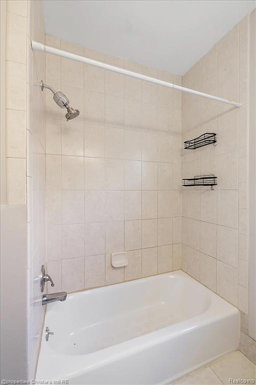 829 Beaconsfield Ave, Grosse Pointe Park, MI 48230 — Photo 29