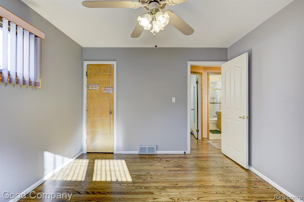 6430 Mayfair Street, Taylor, MI 48180 — Photo 21