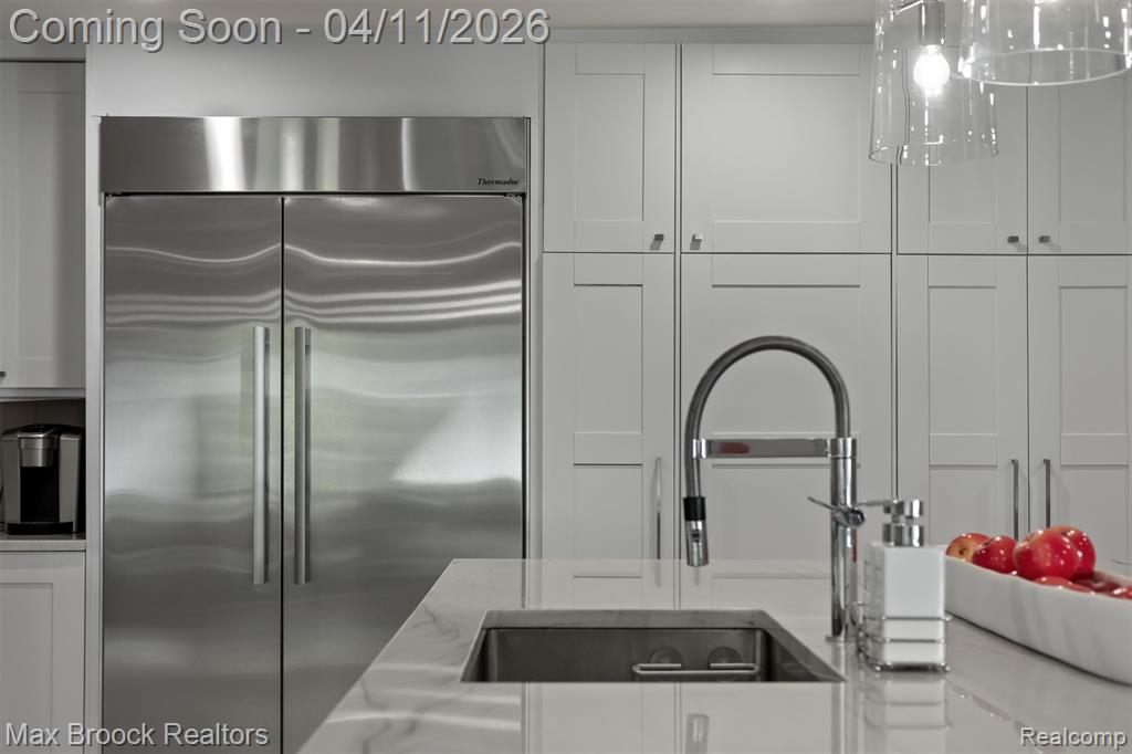 5190 Clarendon Crest Street, Bloomfield Hills, MI, 48302