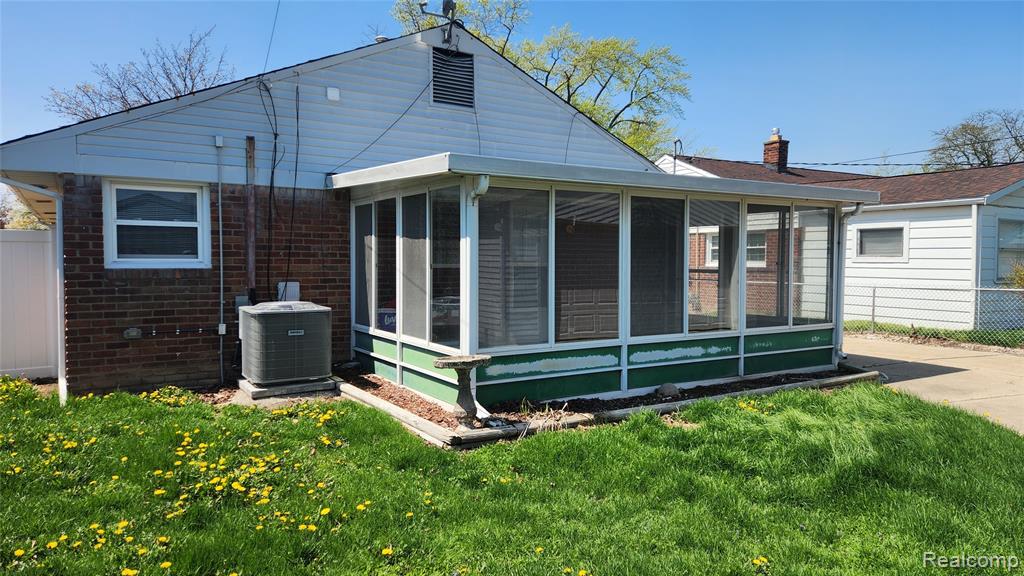 18217 Hamann Street, Riverview, MI 48193 — Photo 22
