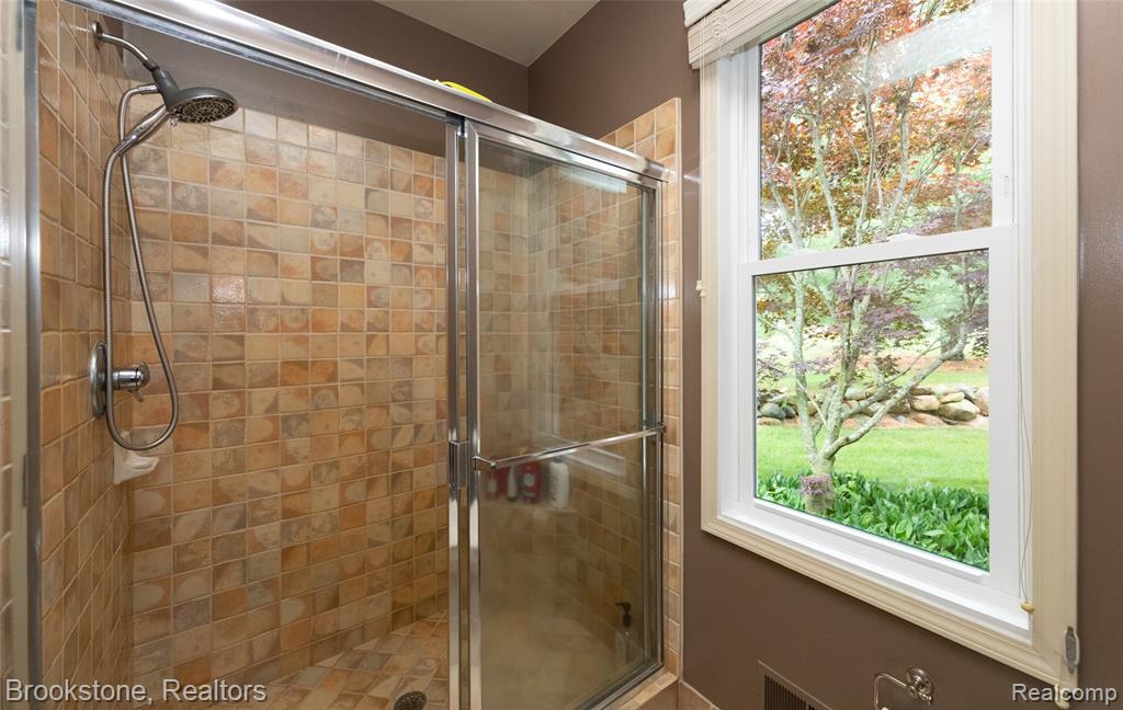 7859 BROOK LANE, Clarkston, MI 48348 — Photo 37