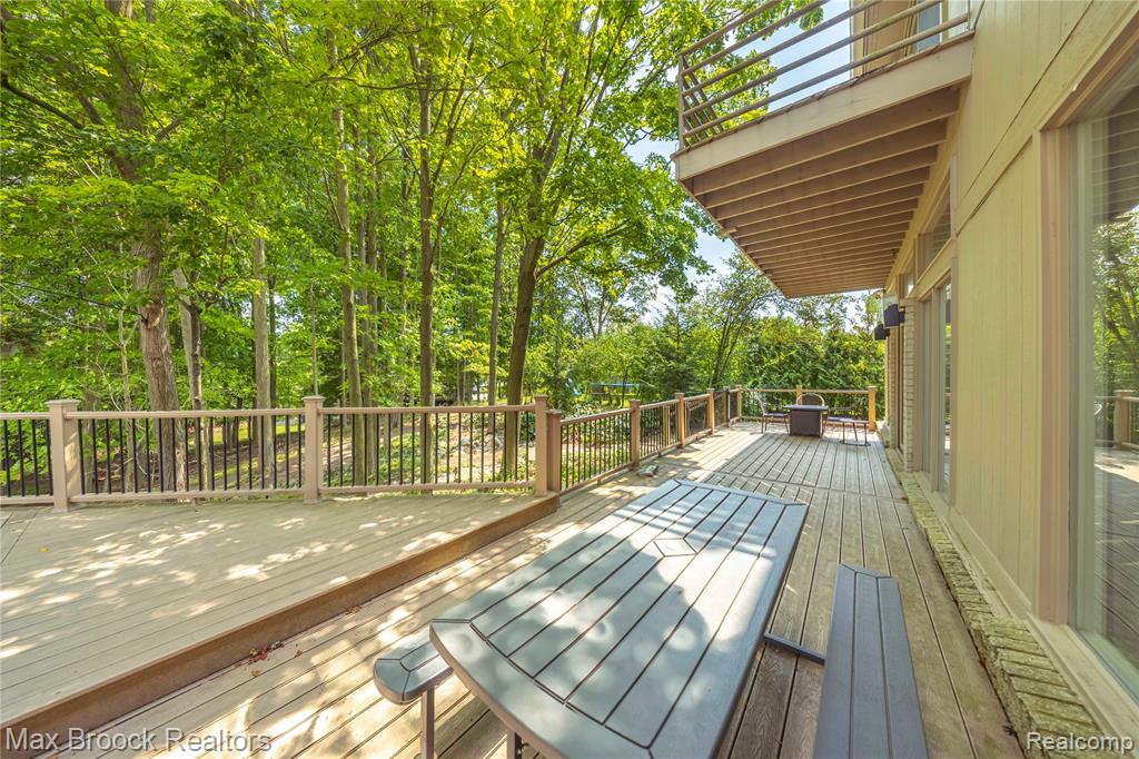 6067 Charles Drive, West Bloomfield, MI — Photo 61