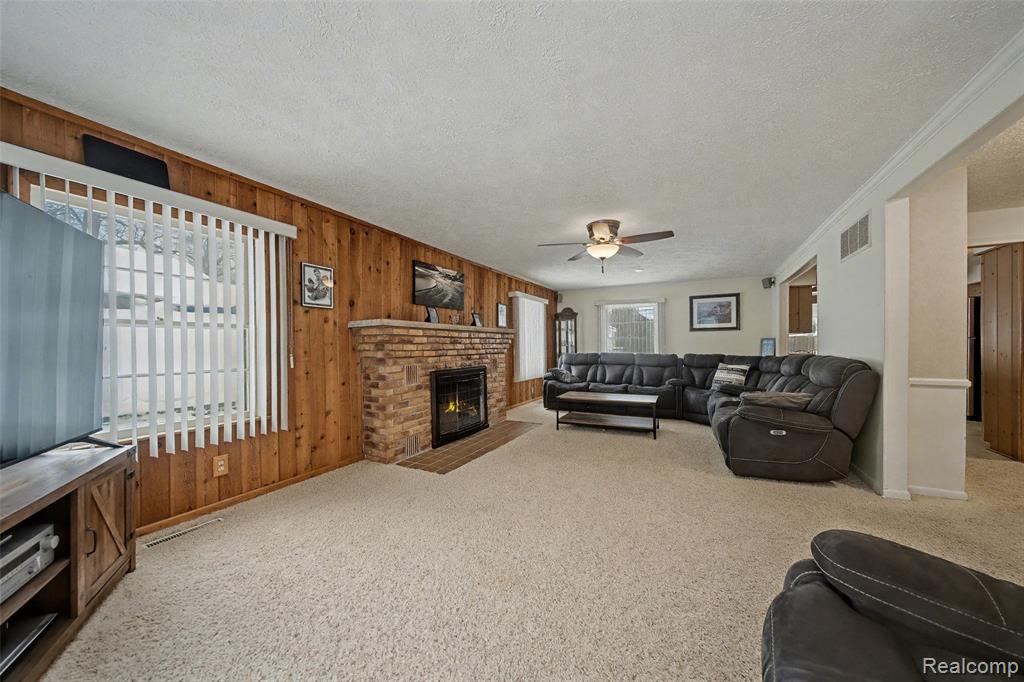 11849 Four Lakes Drive, South Lyon, MI 48178 — Photo 6