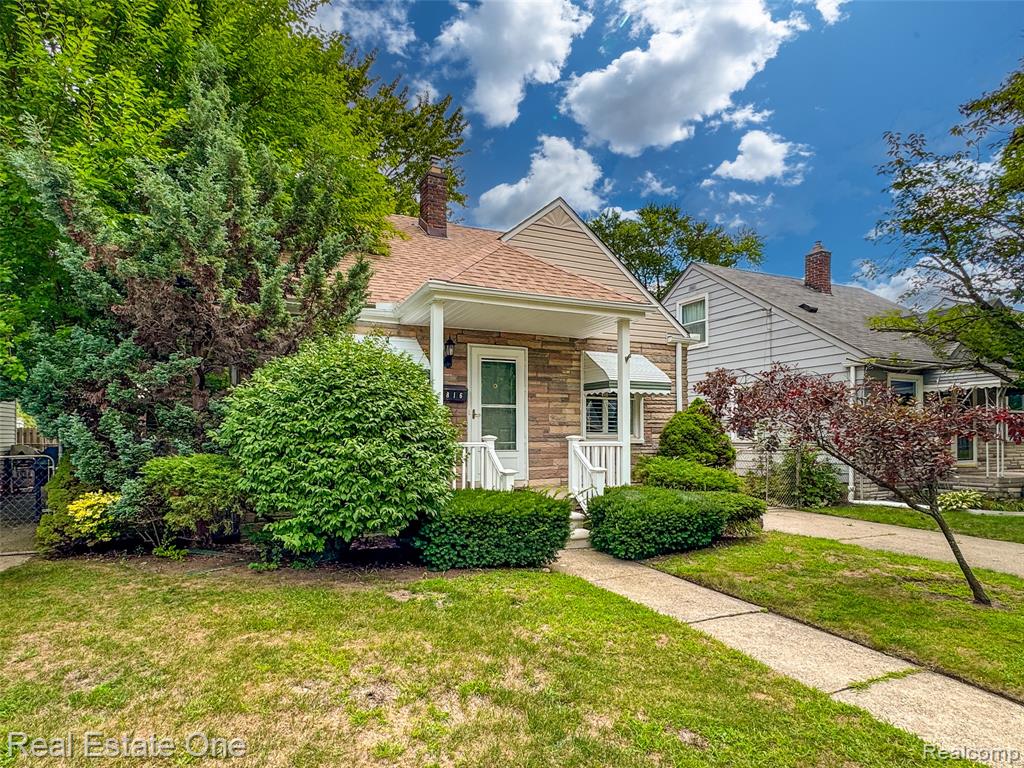 816 N Kenwood Avenue, Royal Oak, MI 48067 — Photo 2