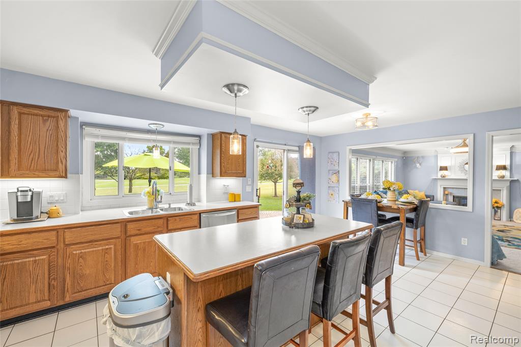 703 Sandalwood Court, Canton, MI 48188 — Photo 7