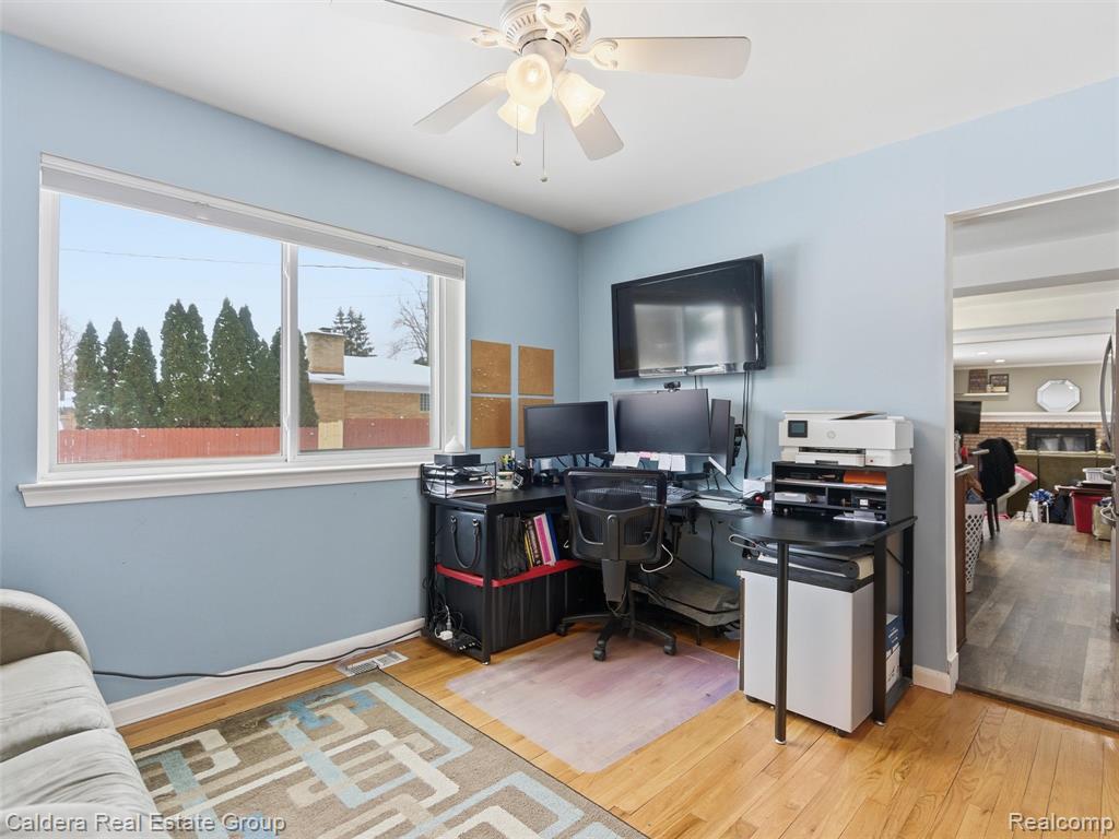 5920 Montgomery Drive, Utica, MI 48316 — Photo 32