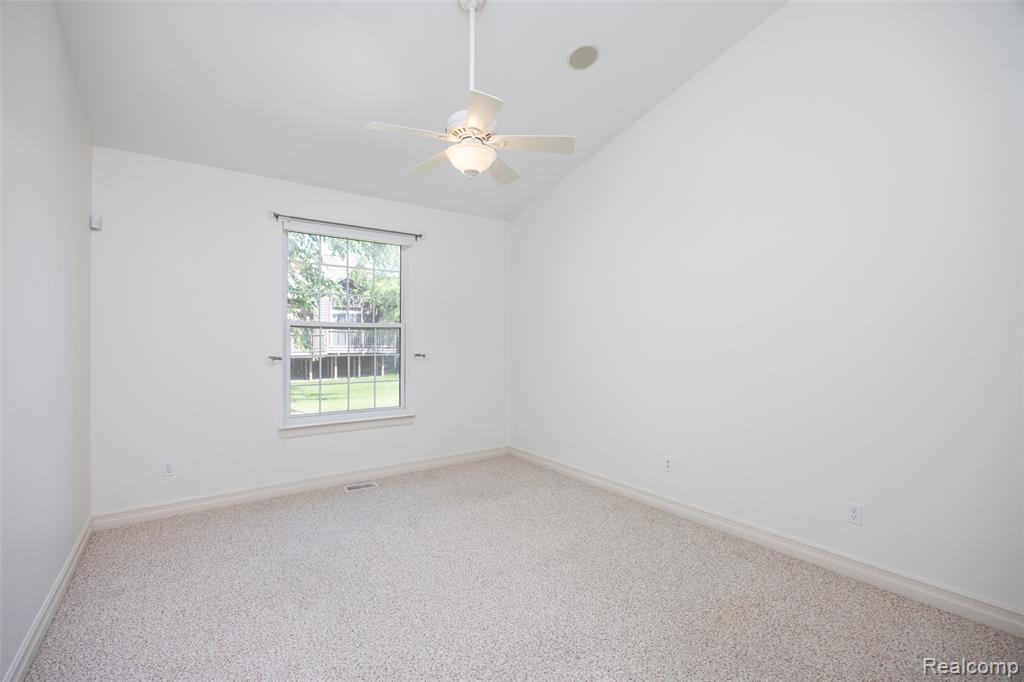 49290 Wayburn Drive, Macomb, MI 48042 — Photo 15