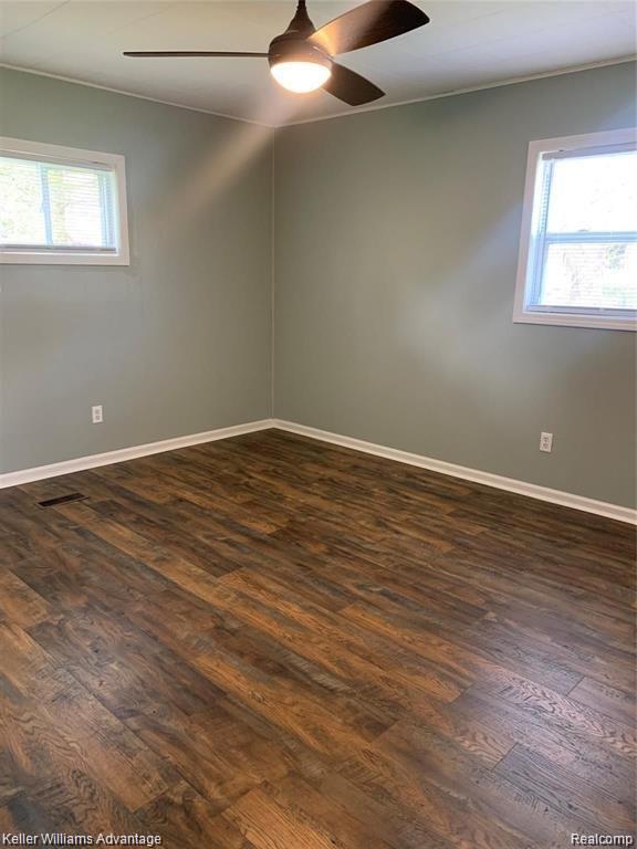 689 LUCILLE Drive, Wolverine Lake, MI 48390 — Photo 9