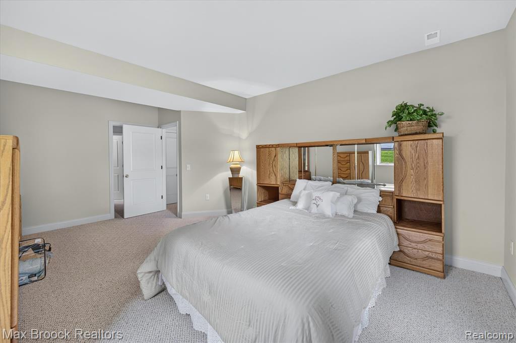 13141 Harbor Landings Drive, 76, Fenton, MI 48430 — Photo 29