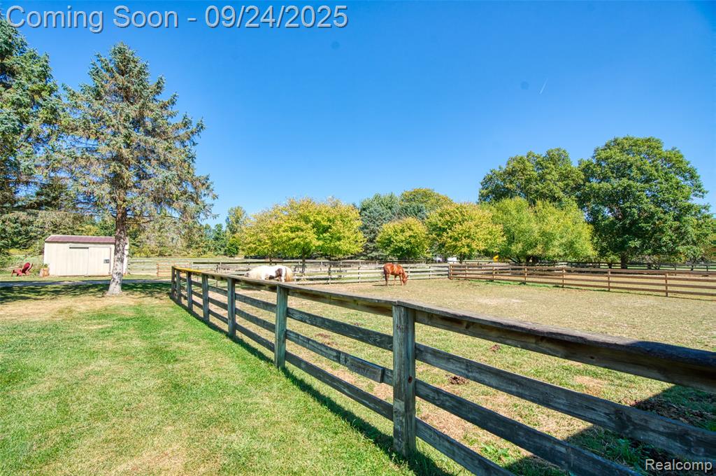 9511 W Allen Road, Fowlerville, MI 48836 — Photo 60