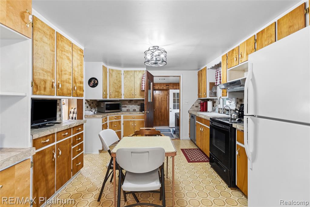 16479 S Jennings Road, Fenton, MI 48430 — Photo 16