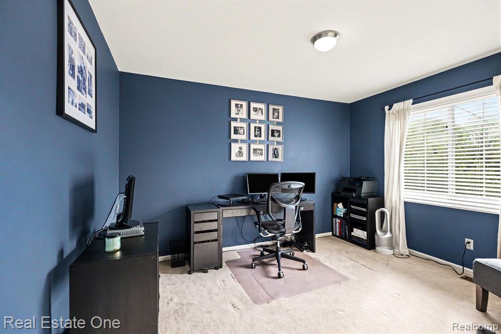 737 Woodfield Way, Rochester Hills, MI 48307 — Photo 21