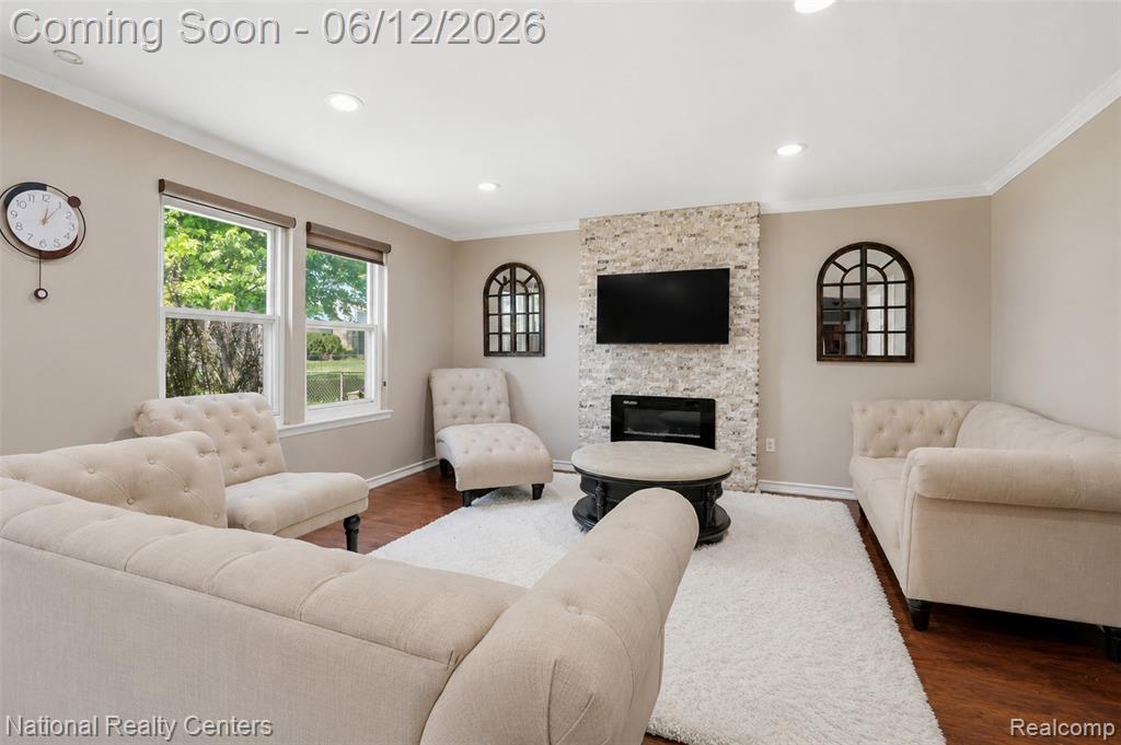 45375 Ronnen Drive, Macomb, MI 48044 — Photo 5