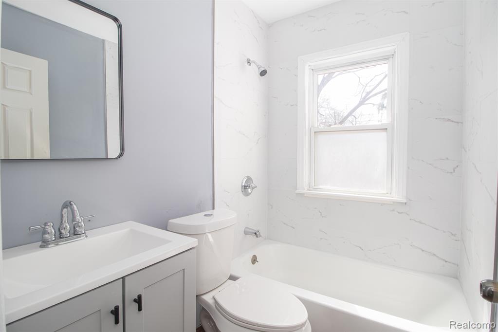 881 Garfield Avenue, Lincoln Park, MI 48146 — Photo 7