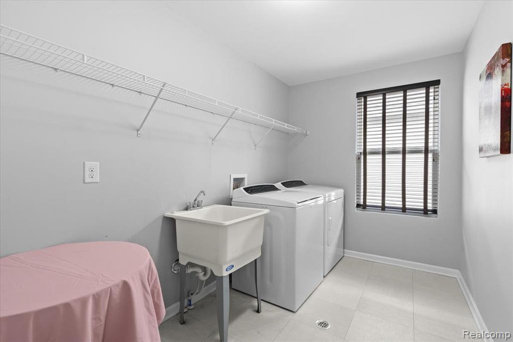 49645 Hartwick Drive, Novi, MI — Photo 34