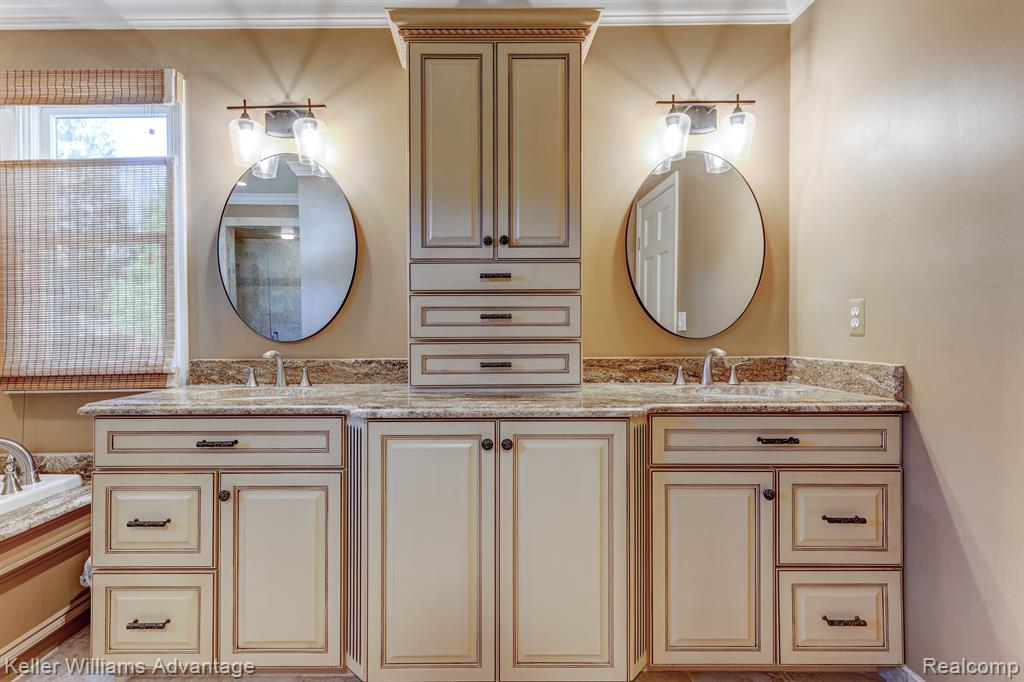 46603 Greenridge Drive, Northville, MI 48167 — Photo 40