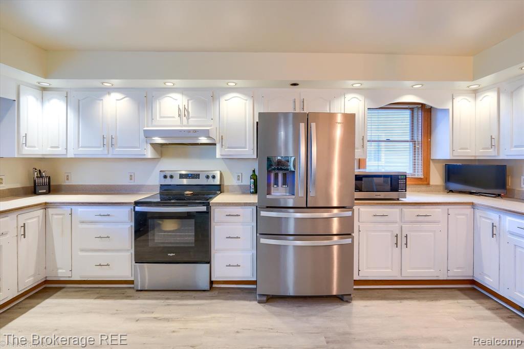 203 Sawyer Street, Grand Blanc, MI 48439 — Photo 20