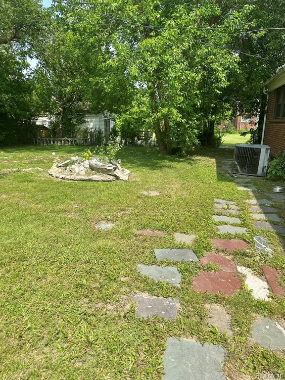 590 W HILDALE Avenue, Highland Park, MI 48203 — Photo 49