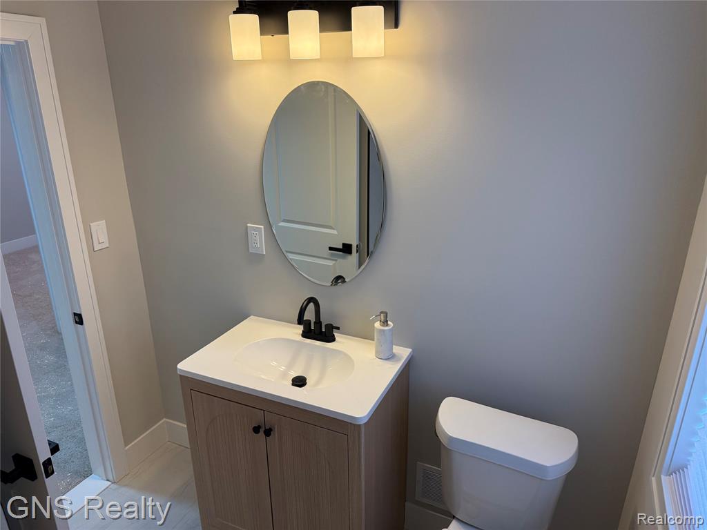 1143 E Harwood Avenue, Madison Heights, MI 48071 — Photo 16