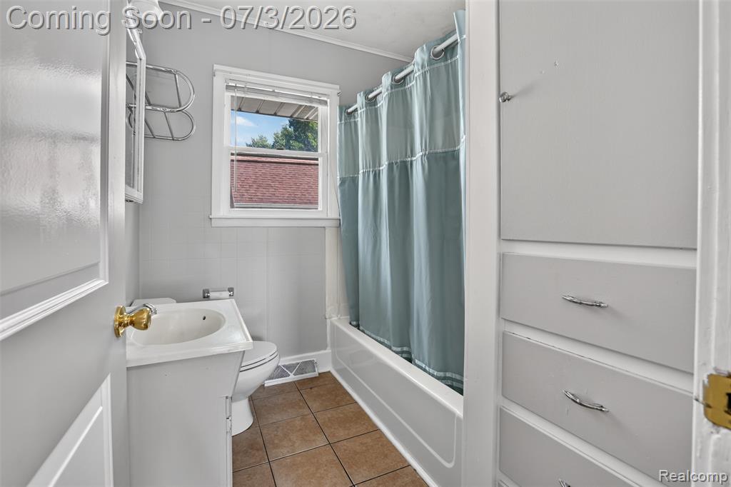 4322 Baker Road, Bridgeport, MI 48722 — Photo 15