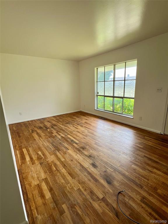 6410 Belltree Lane, Flint, MI 48504 — Photo 10