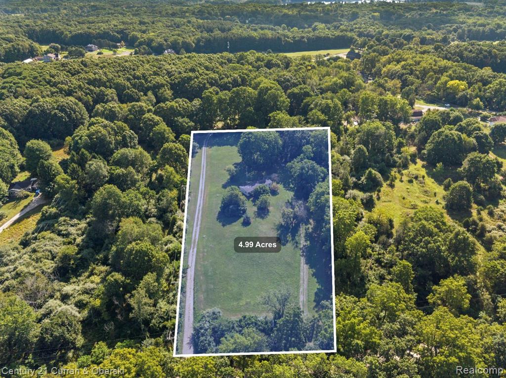 9202 Scully Road, Whitmore Lake, MI 48189
