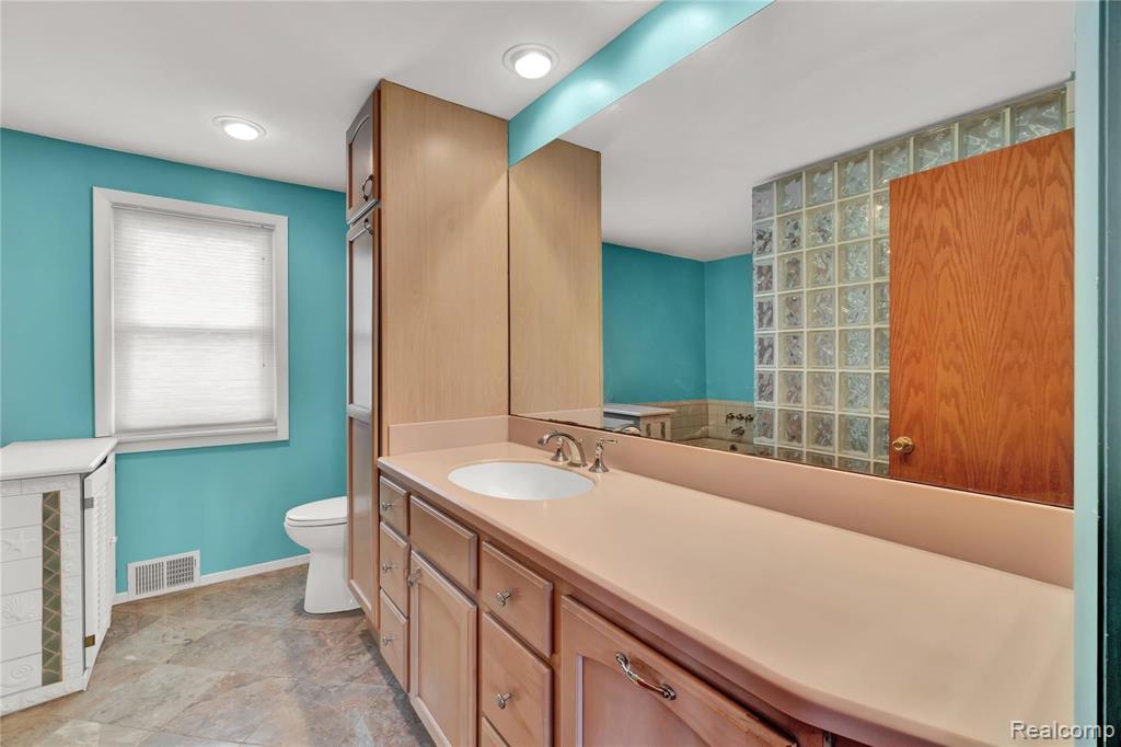 5428 Gratiot Avenue, St. Clair, MI 48079 — Photo 19