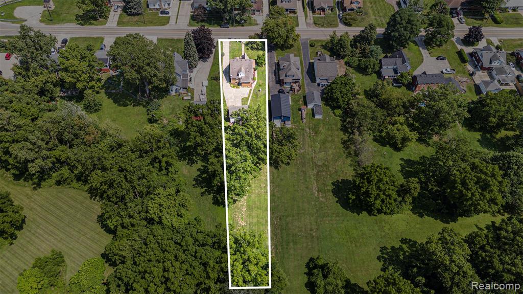 8238 Clinton River Road, Sterling Heights, MI 48314 — Photo 30