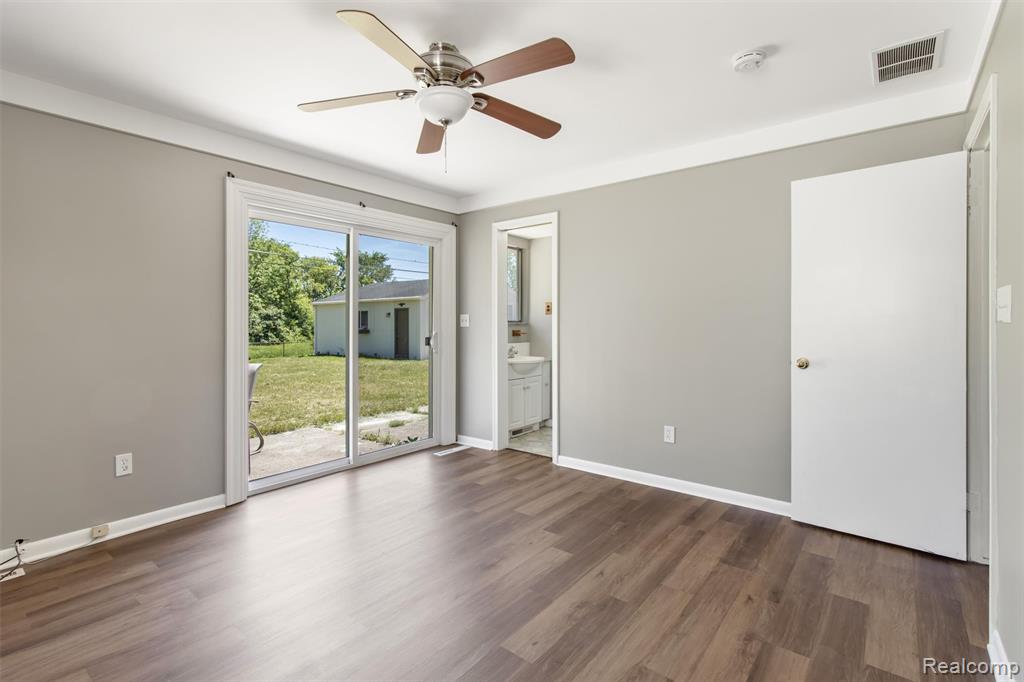 51056 Fairlane Drive, Utica, MI 48316 — Photo 22
