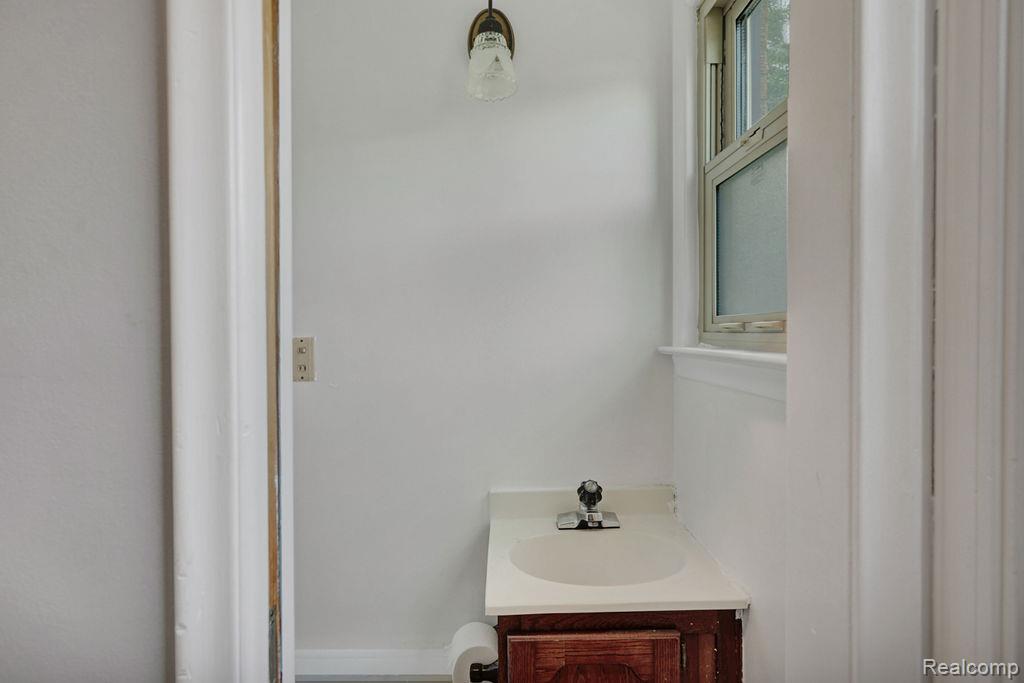 615 Lincoln Street, Lapeer, MI 48446 — Photo 14