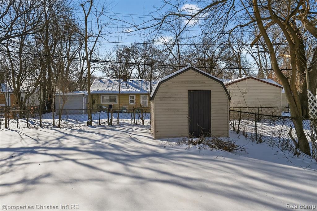 10111 Troy Street, Oak Park, MI, 48237