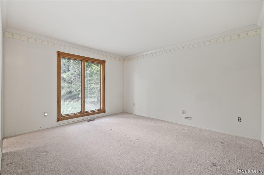 6435 DENTON Drive, Troy, MI 48098 — Photo 14