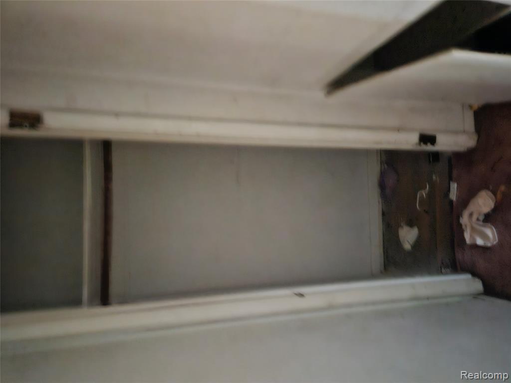 13876 Hendricks Avenue, Warren, MI 48089 — Photo 11