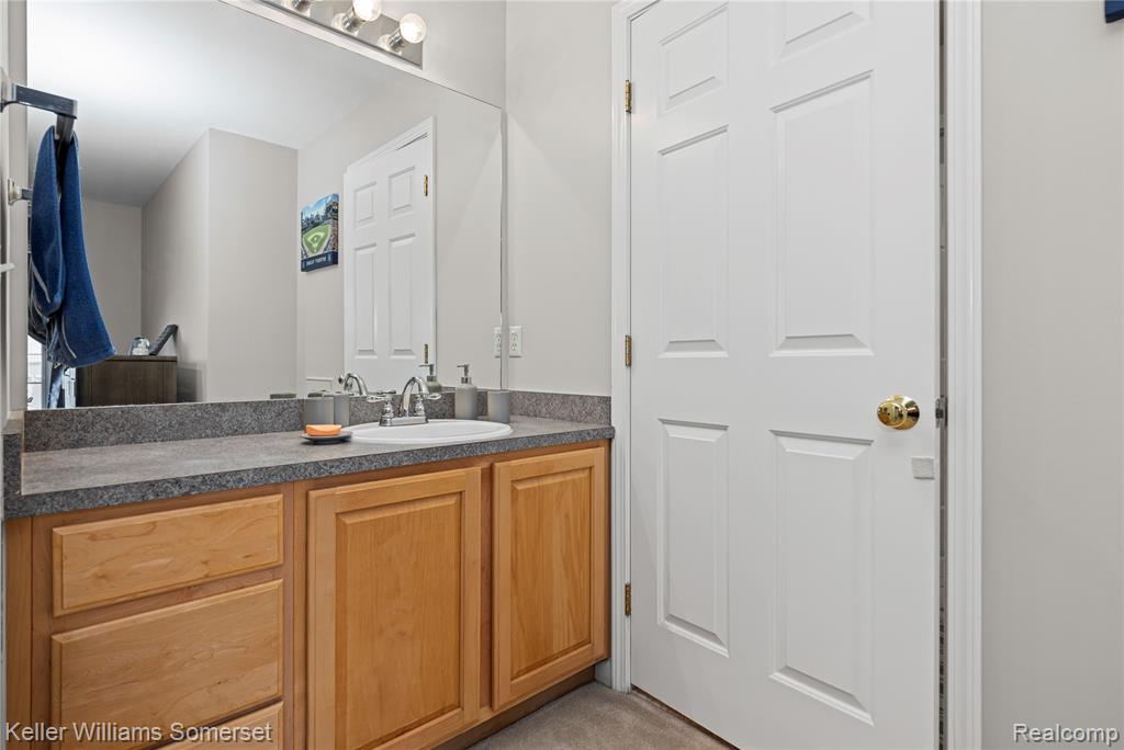 41659 Touchstone Drive, Sterling Heights, MI 48314 — Photo 33