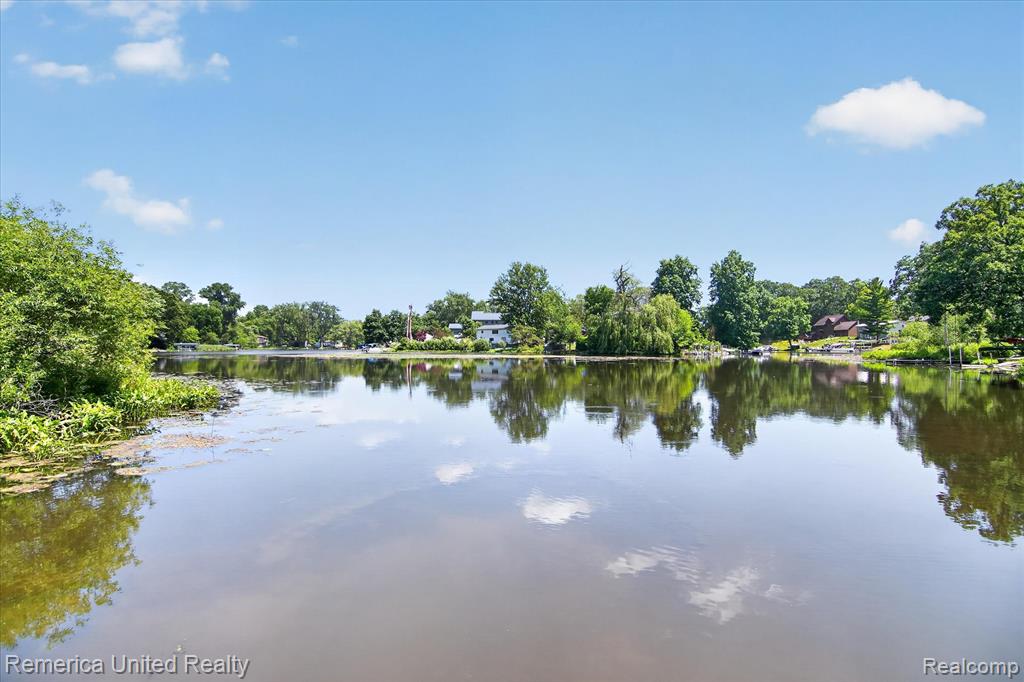 11521 Westshore Drive, Pinckney, MI 48169 — Photo 47