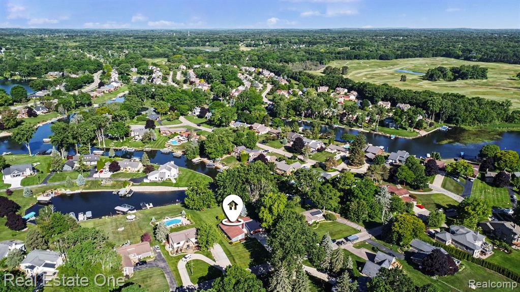 310 Pine Tree Rd Road, Lake Orion, MI 48362 — Photo 37