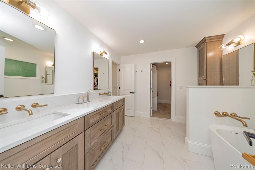 9732 FOREST RIDGE Drive, Clarkston, MI 48348 — Photo 23