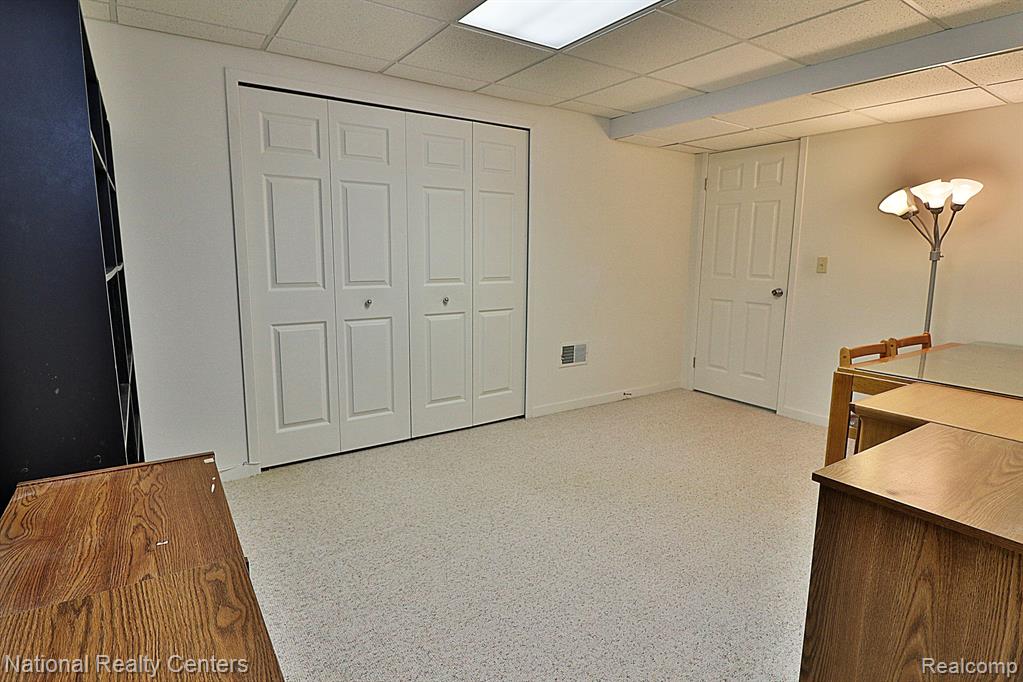 6400 PINECREST, West Bloomfield, MI — Photo 35