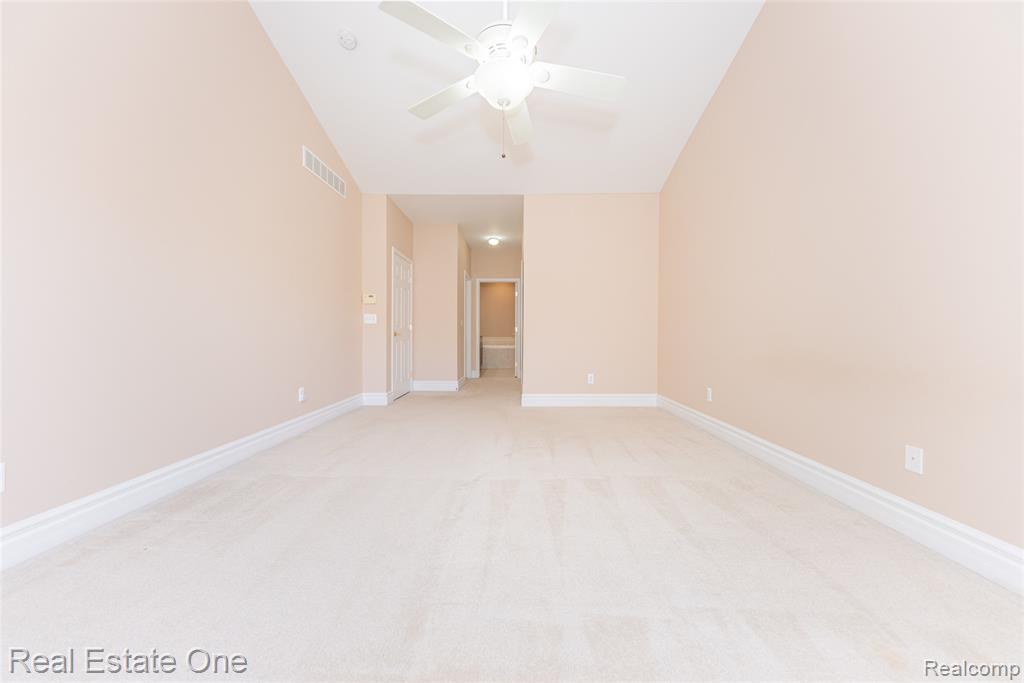 26610 Valhalla Drive, Farmington Hills, MI 48331 — Photo 37