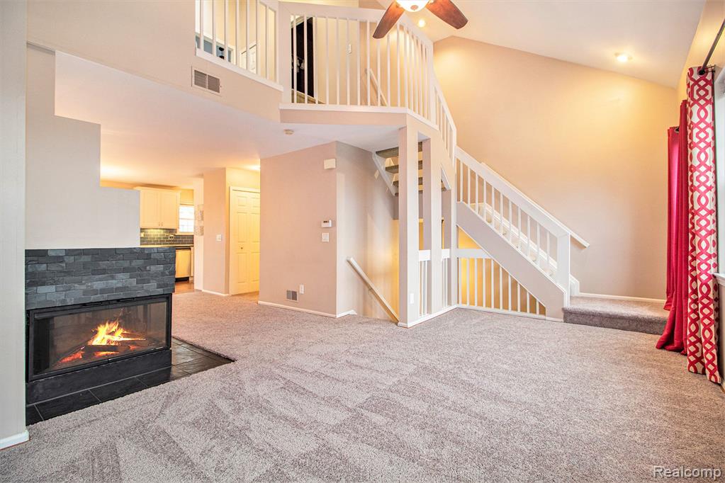 131 W KENILWORTH Avenue, Royal Oak, MI 48067 — Photo 5