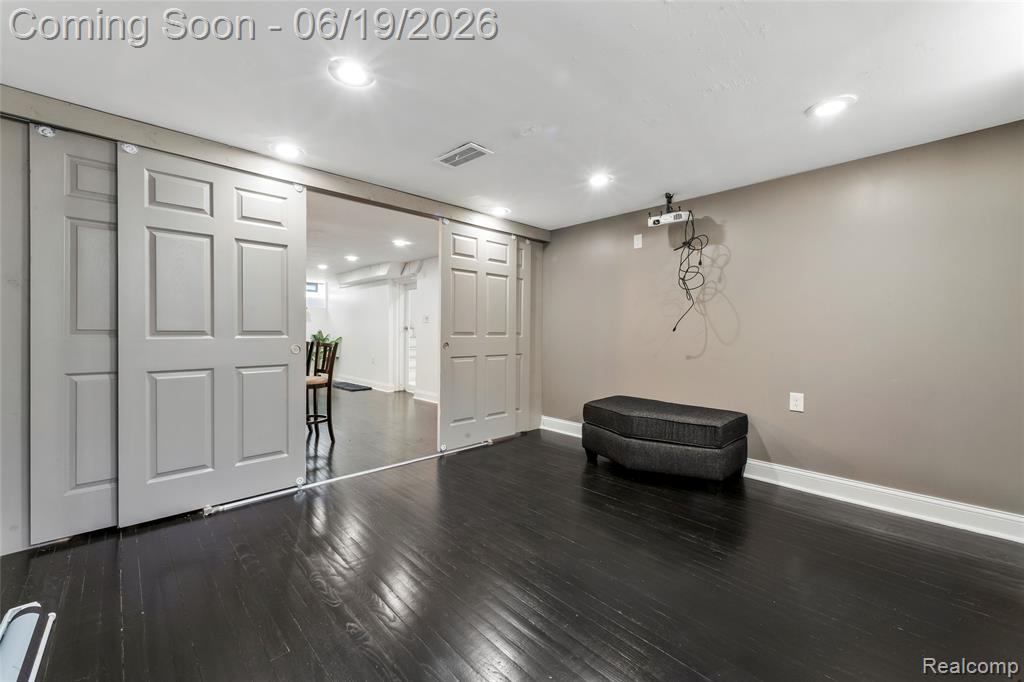 16216 Burgess, Detroit, MI 48219 — Photo 56