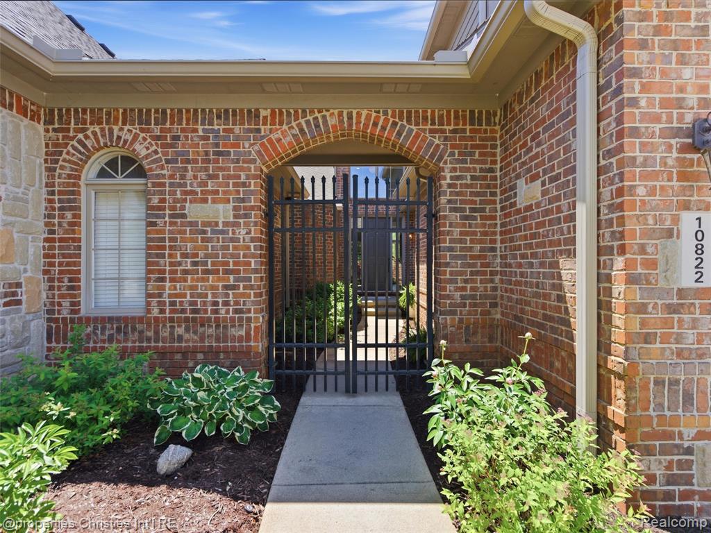 10822 Sparkling Waters Court, South Lyon, MI 48178 — Photo 8