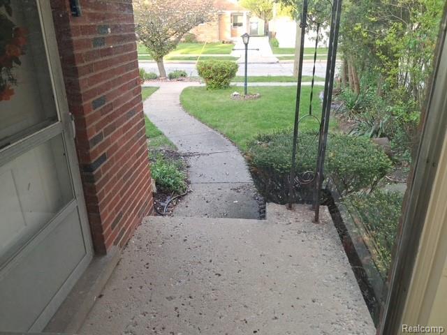24231 Jerome Street, Oak Park, MI 48237 — Photo 2